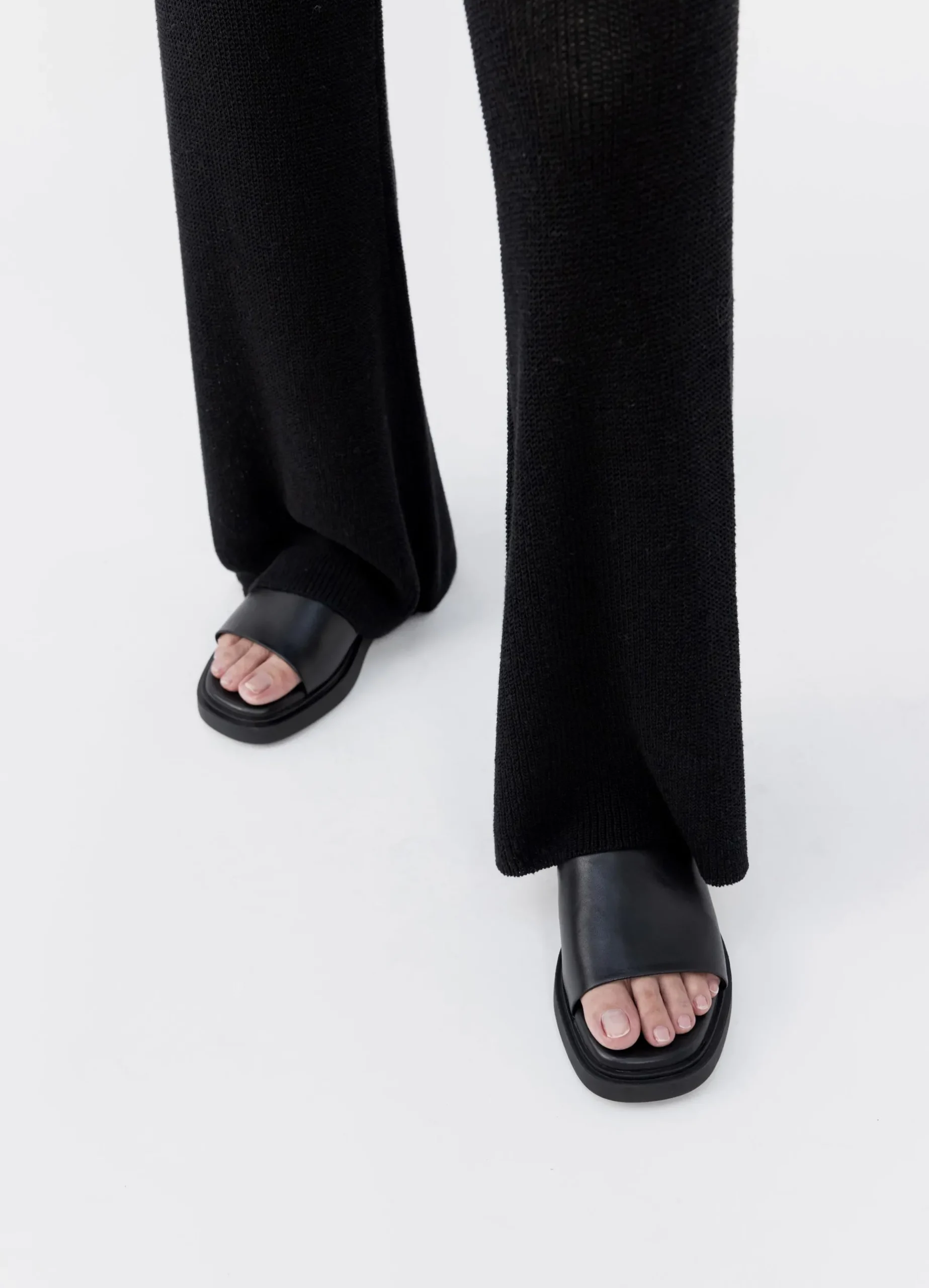 CONNIE SANDALS