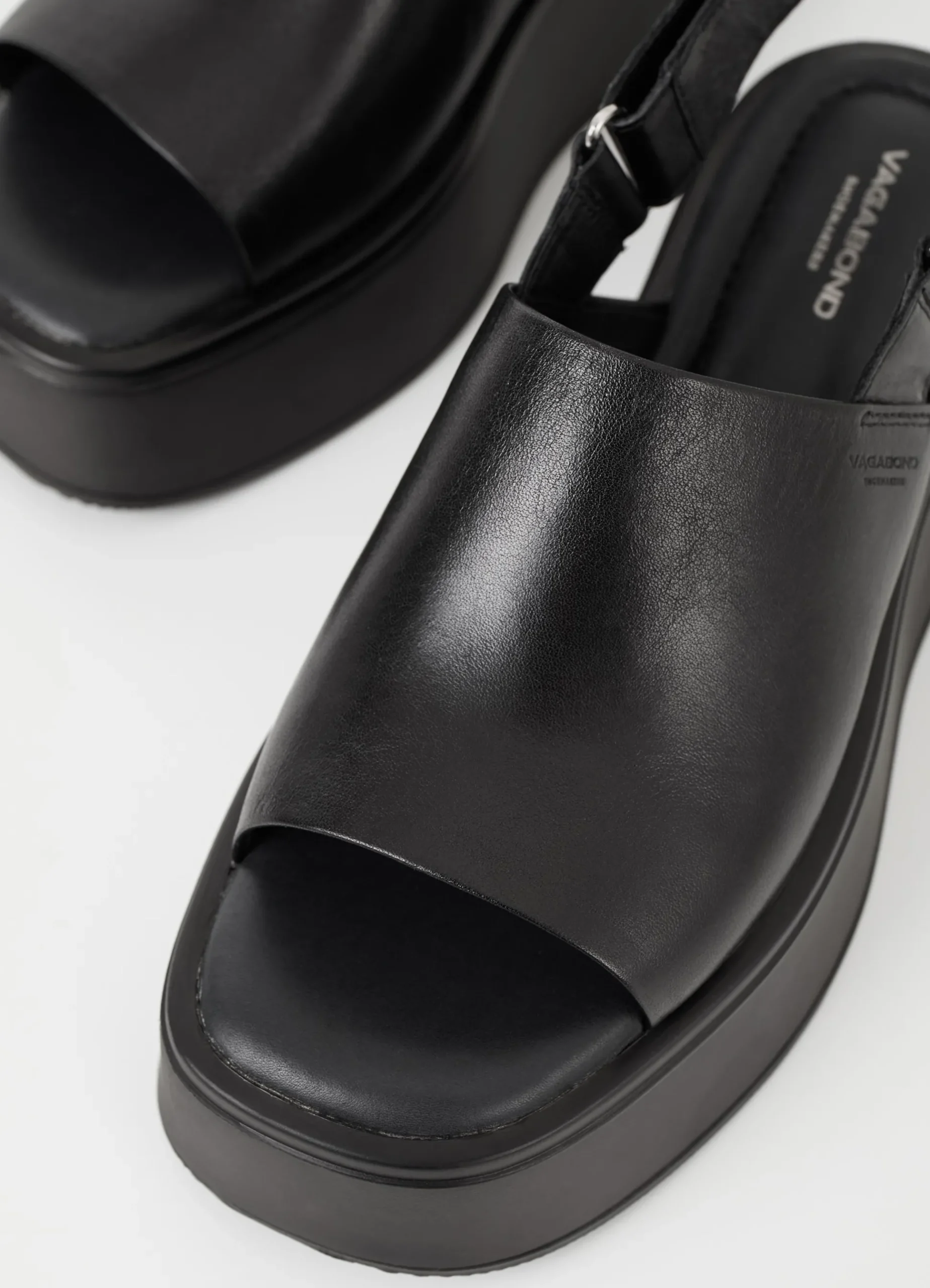 COURTNEY SANDALS