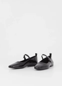 DELIA SHOES