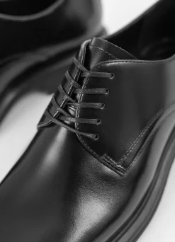 ELLIS SHOES