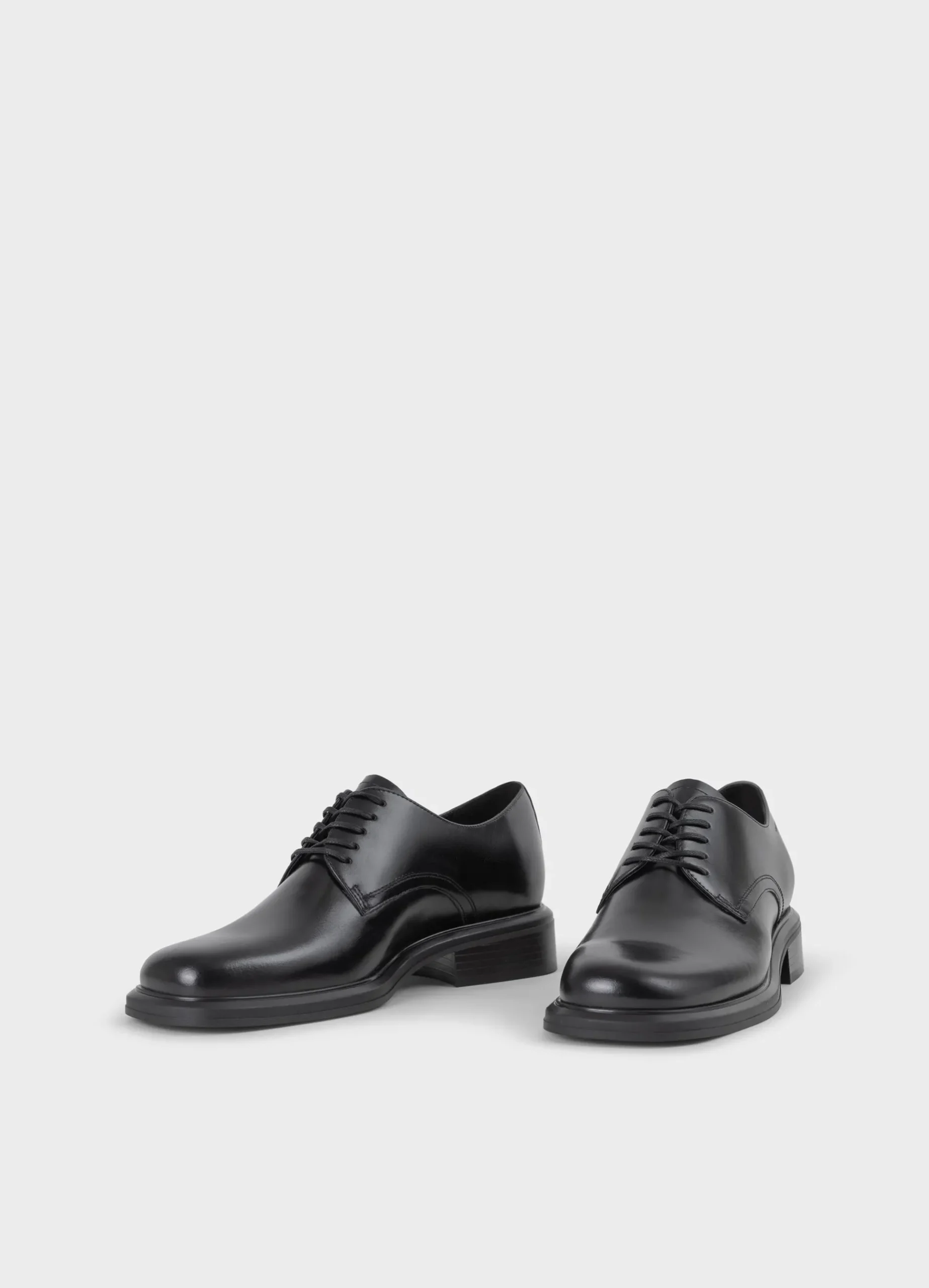 ELLIS SHOES