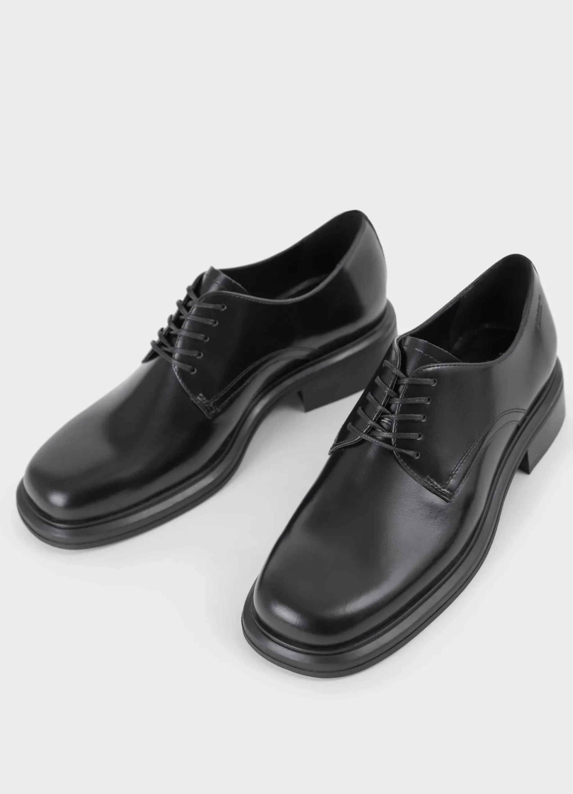 ELLIS SHOES