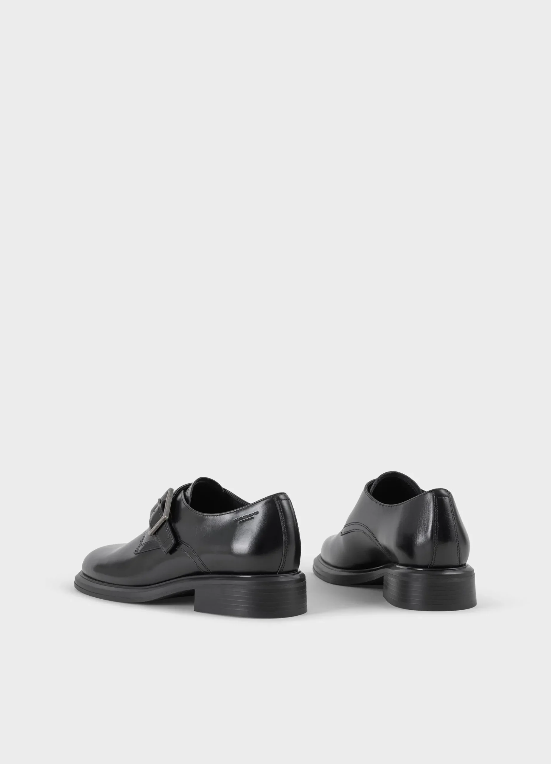 ELLIS SHOES