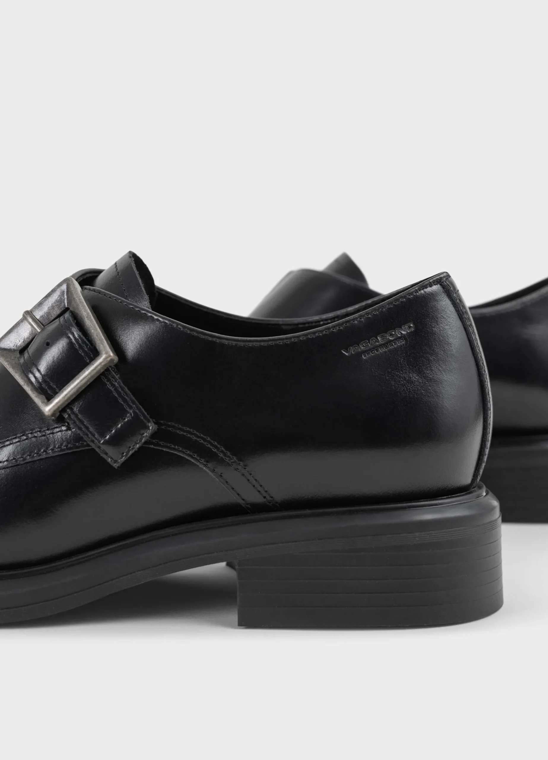 ELLIS SHOES