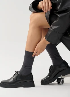 EYRA SHOES