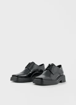EYRA SHOES