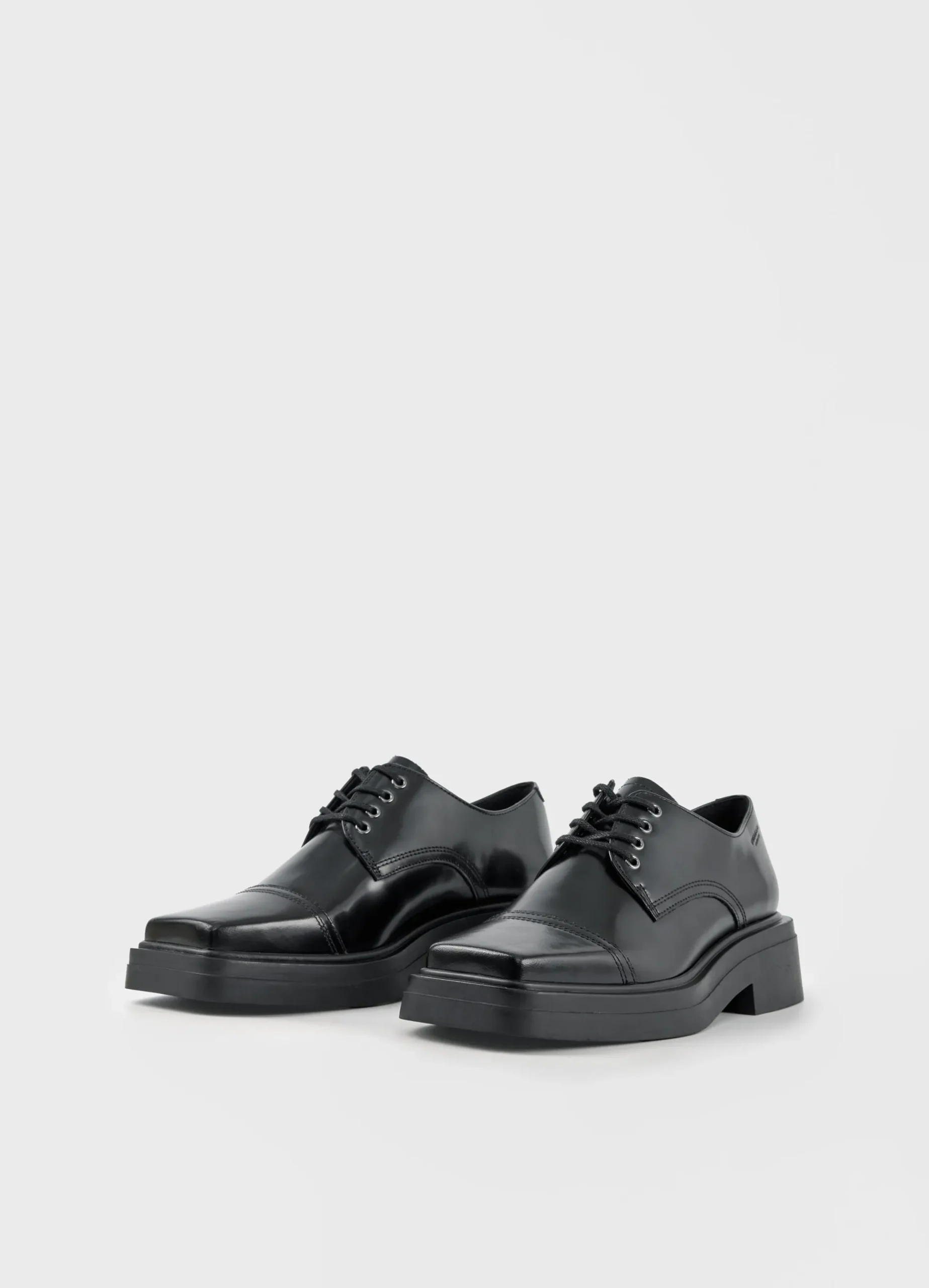EYRA SHOES