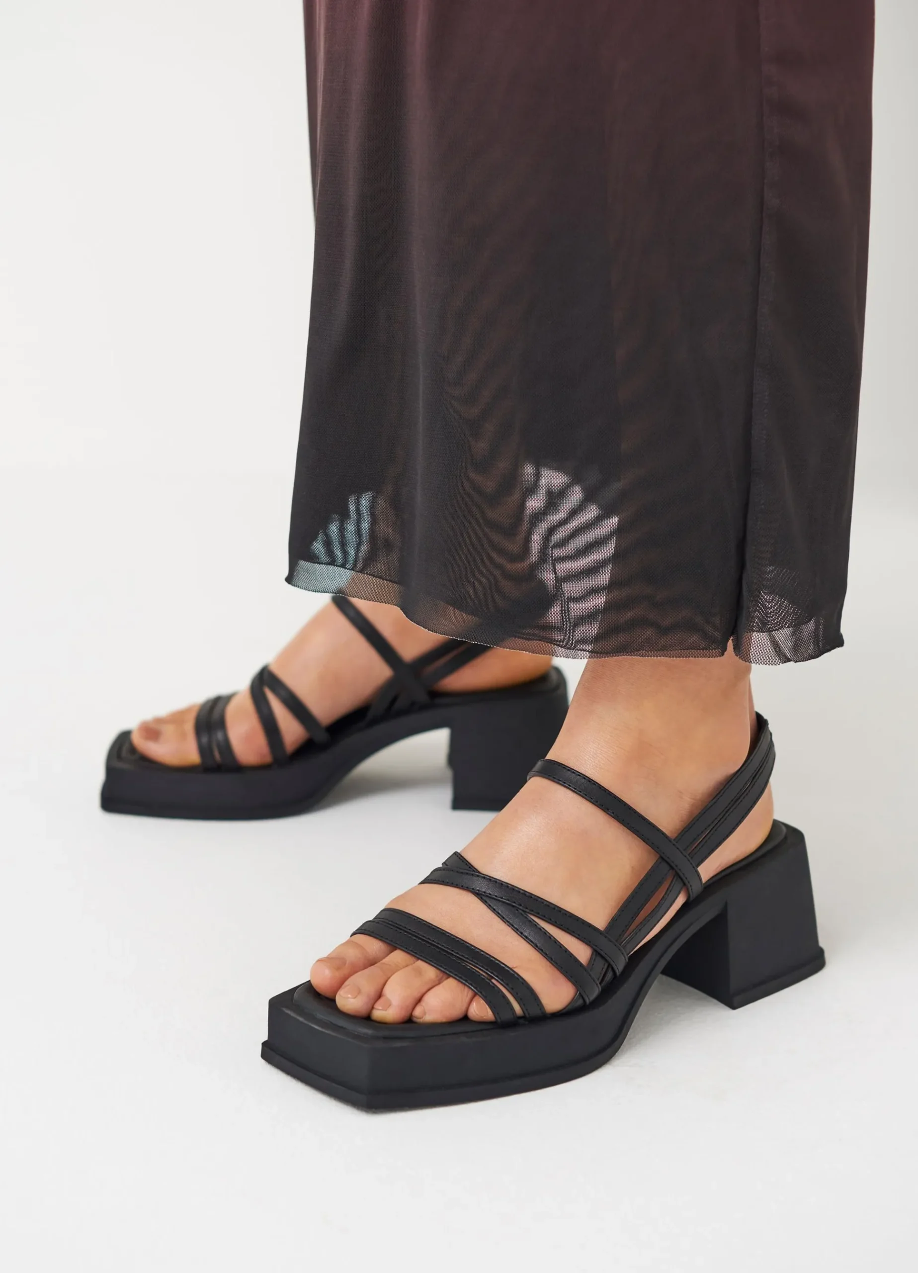 HENNIE SANDALS