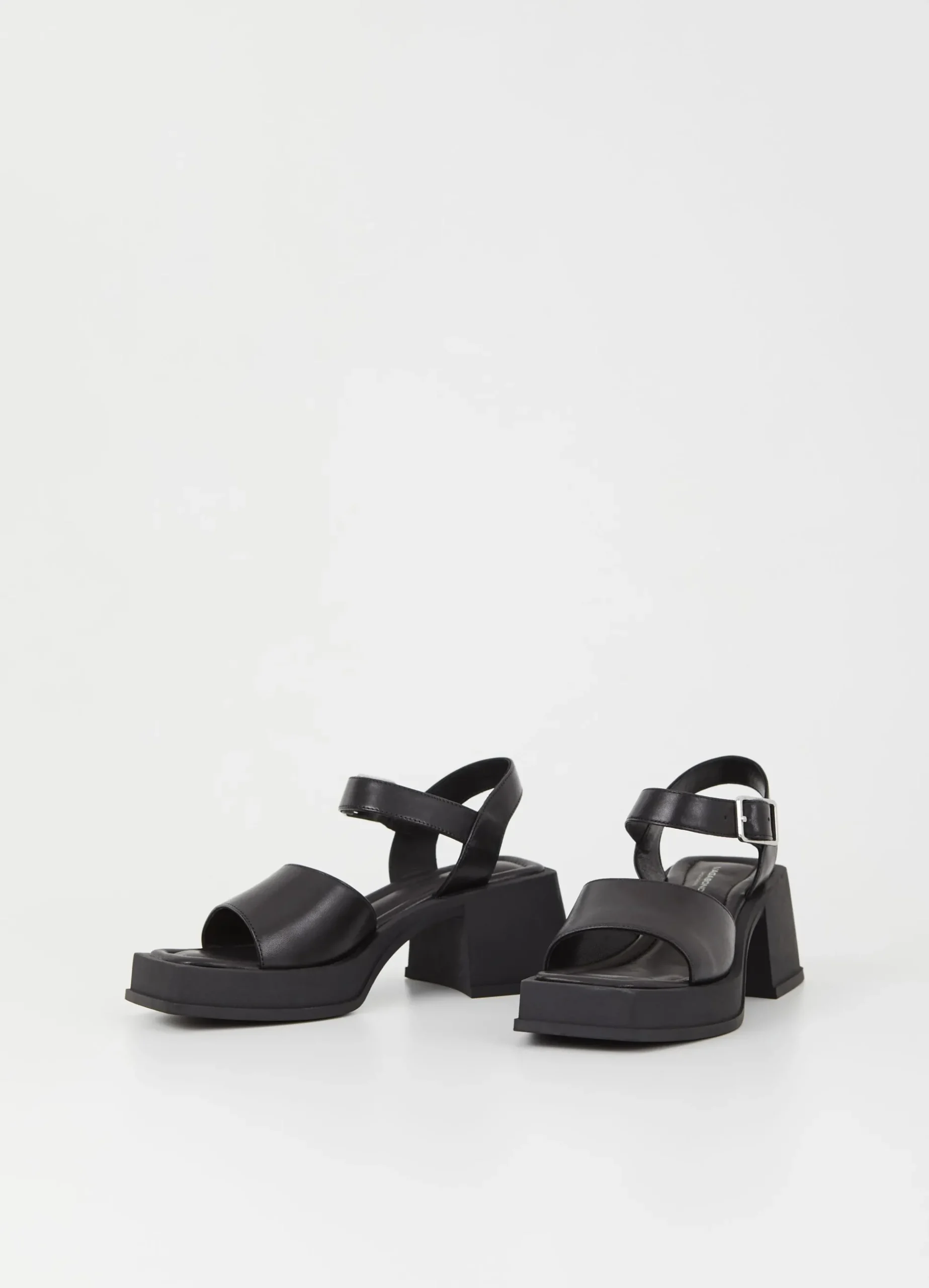 HENNIE SANDALS