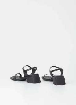 INES SANDALS