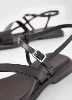 IZZY SANDALS