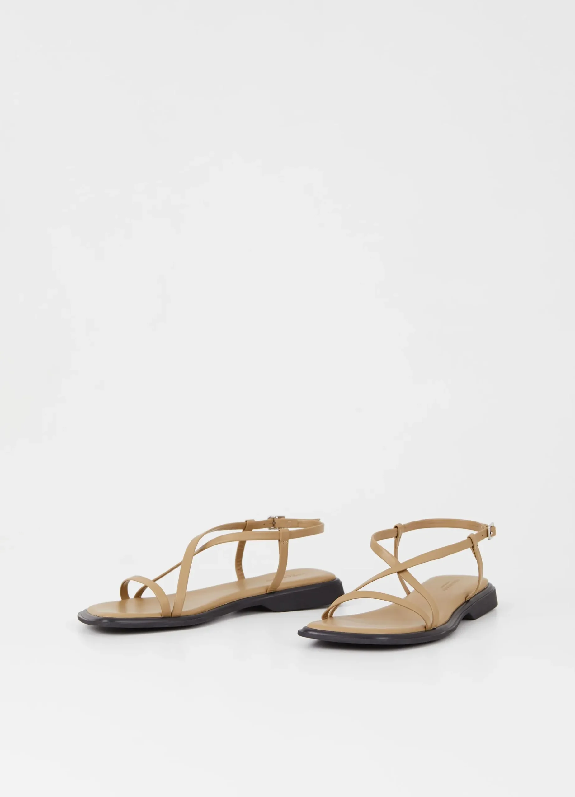 IZZY SANDALS