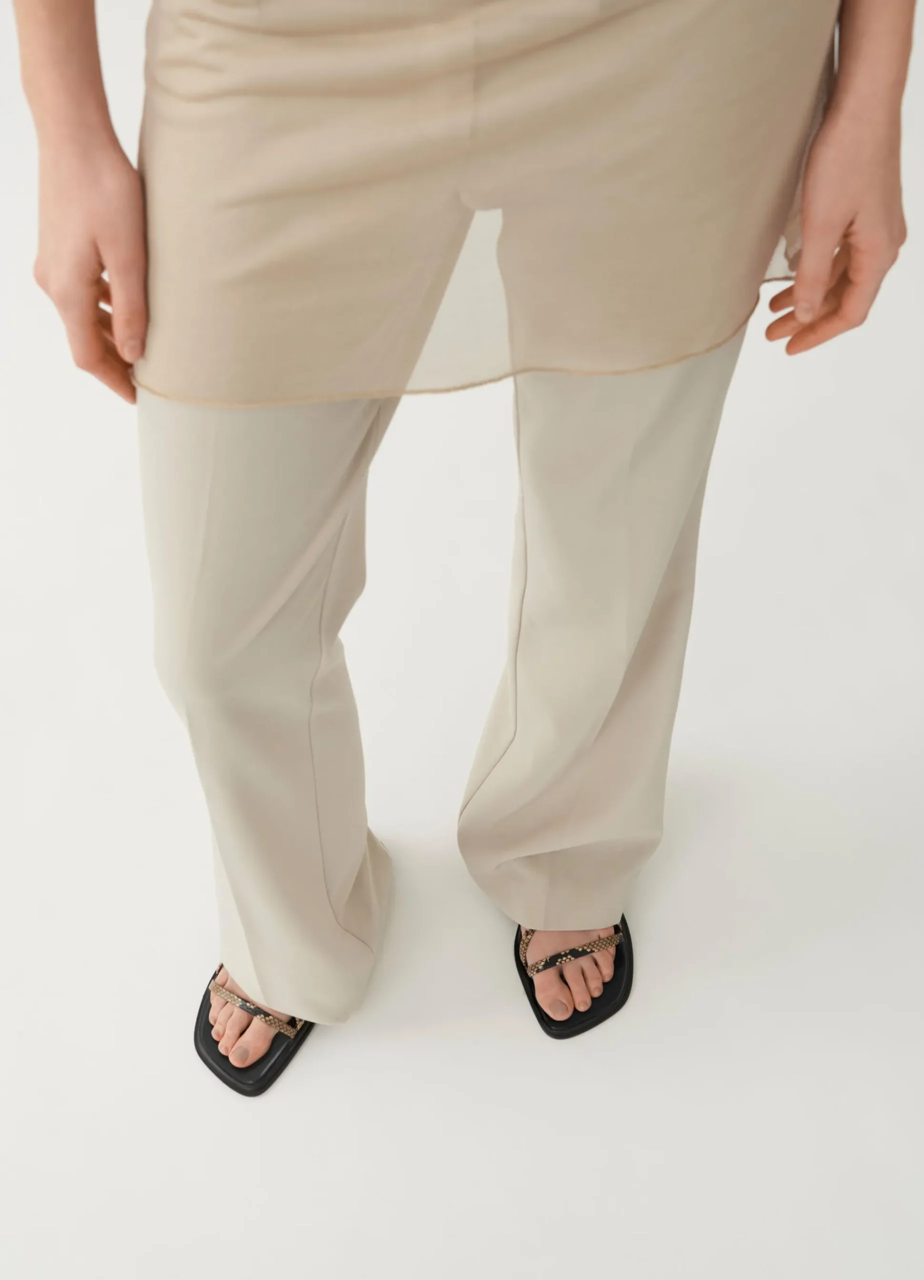 IZZY SANDALS