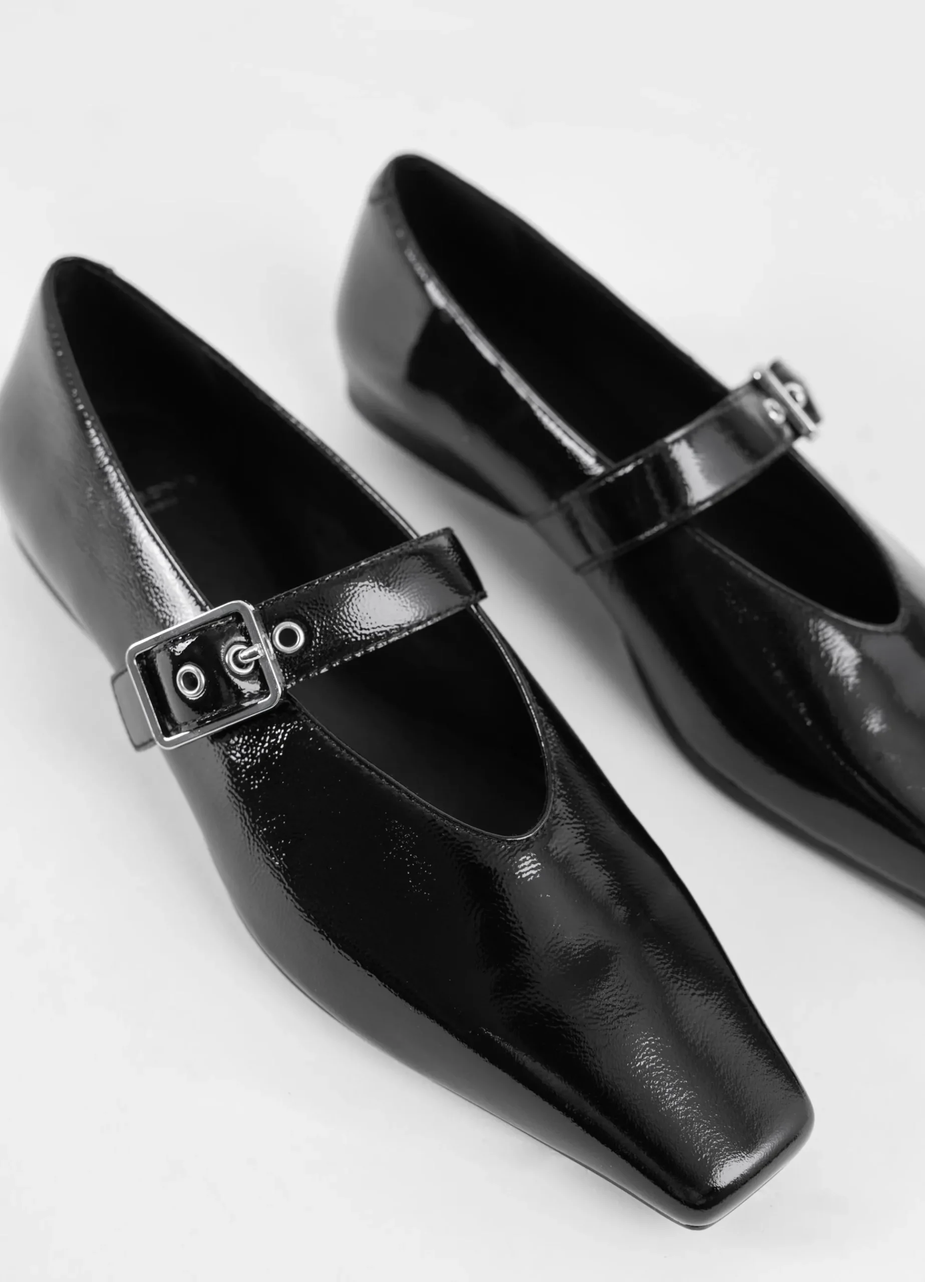 WIOLETTA SHOES